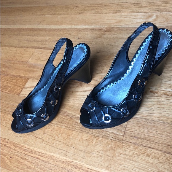 Vince Camuto  Black Shoes - Picture 1 of 5